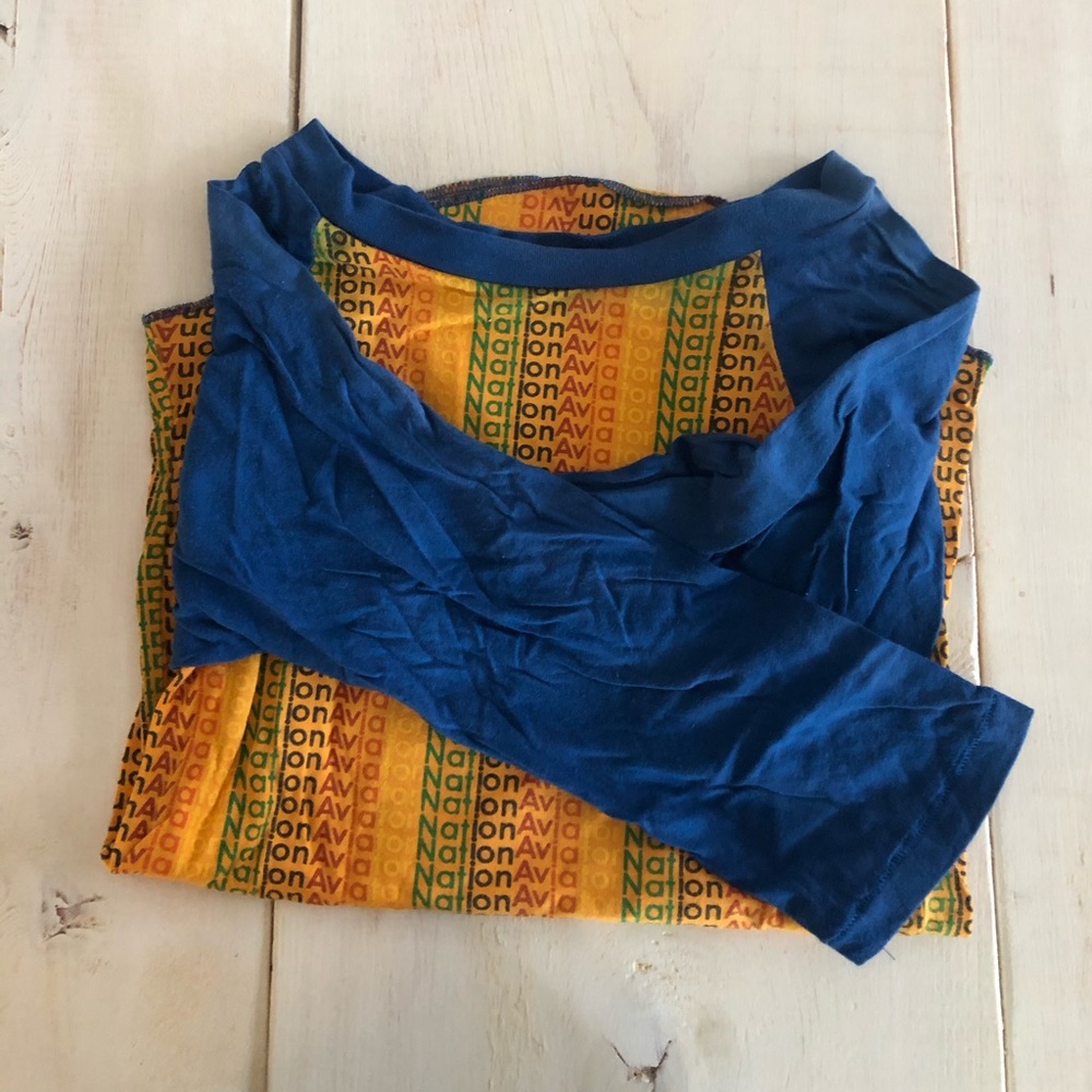 XS aviator nation t shirt